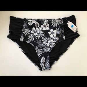 Womens Time and Tru Bikini Bottoms Size 1X 16W-18W floral black + white New